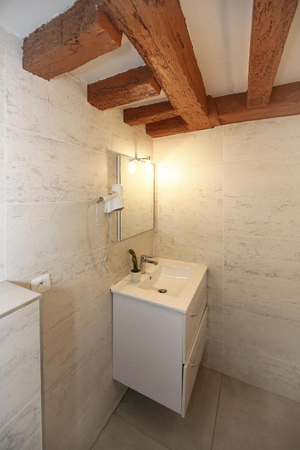 Studio Fonctionnel A Deux Pas Du Musee Grevin - 2P Apartment Paris Exterior photo